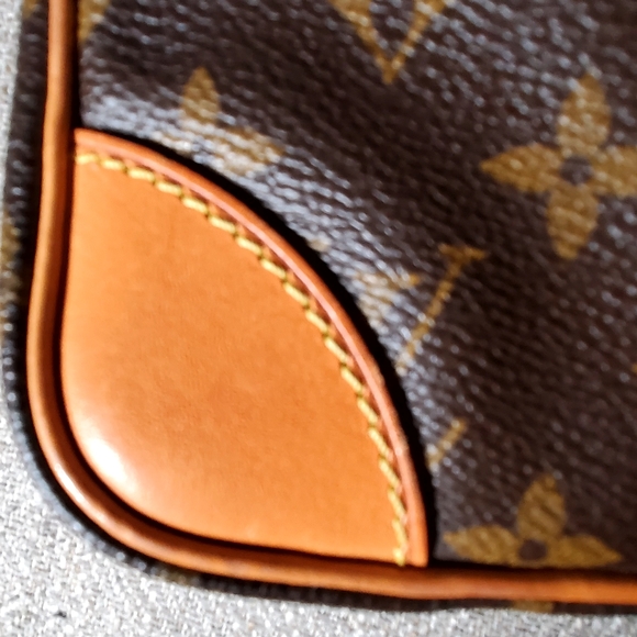 Louis Vuitton Monogram Danube - Picture 8 of 16